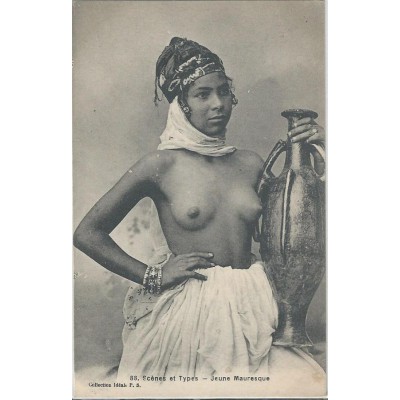 Jolie carte postale ancienne de nu - Mauresque